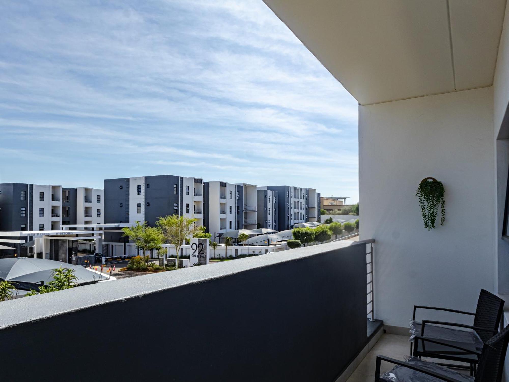 Apartment Binbin Away From Midrand